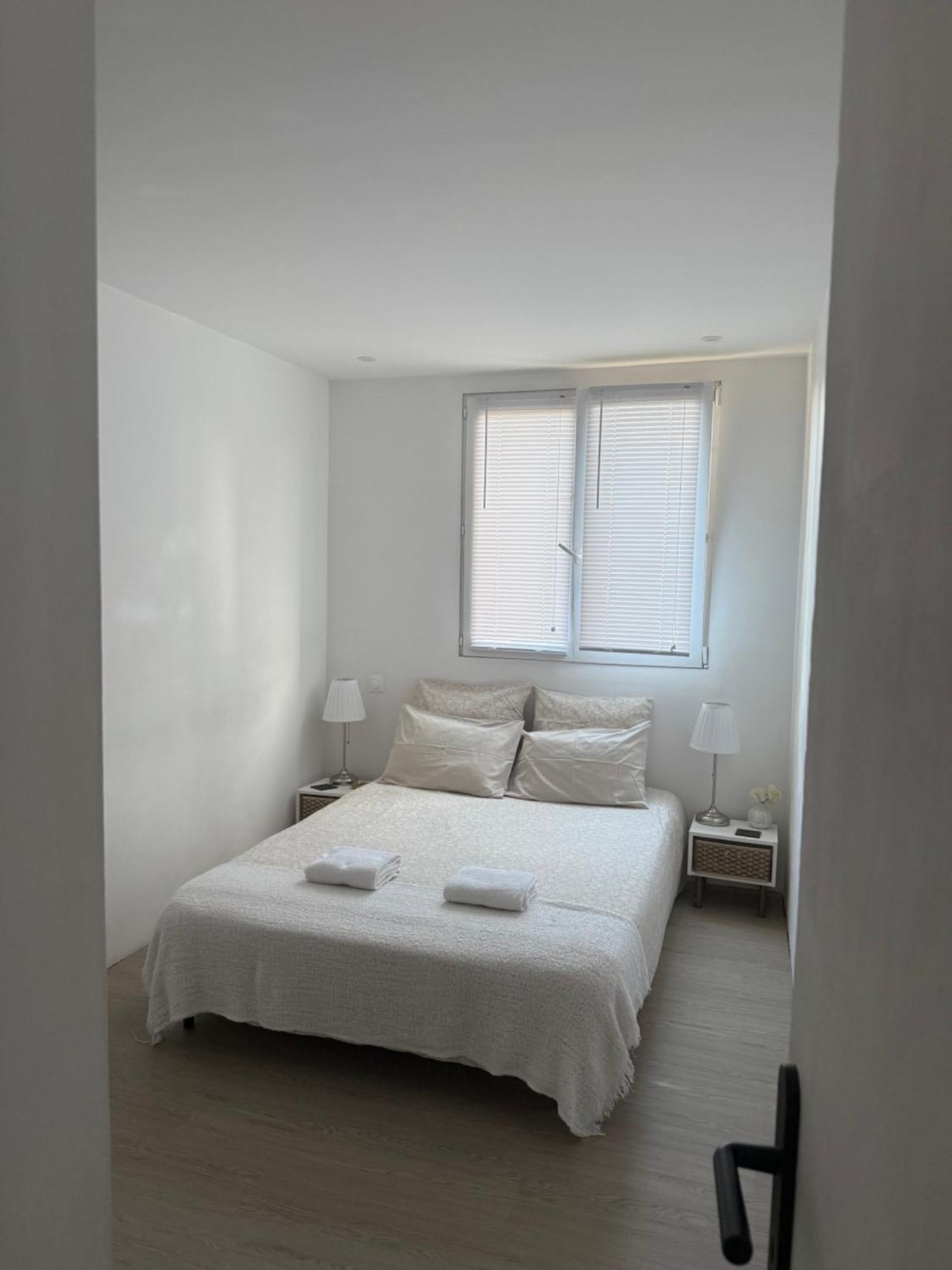 Location Proche De Toute Commodites A 1 Minute Du Tramway Et A 9 Min De Centre Et Parking Gratuit Dans Privee Privatunterkunft Nizza
